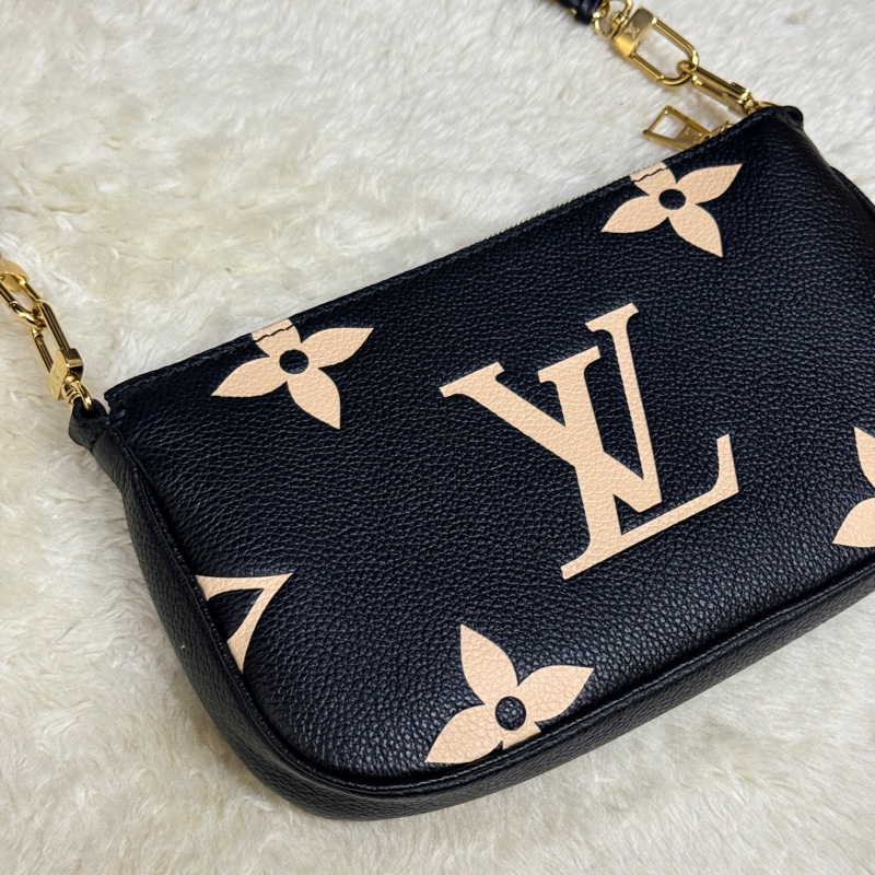 未使用品✨揹帶很美🖤LV 拼色印花 可放手機的牛皮麻將包 揹帶可拆卸-12