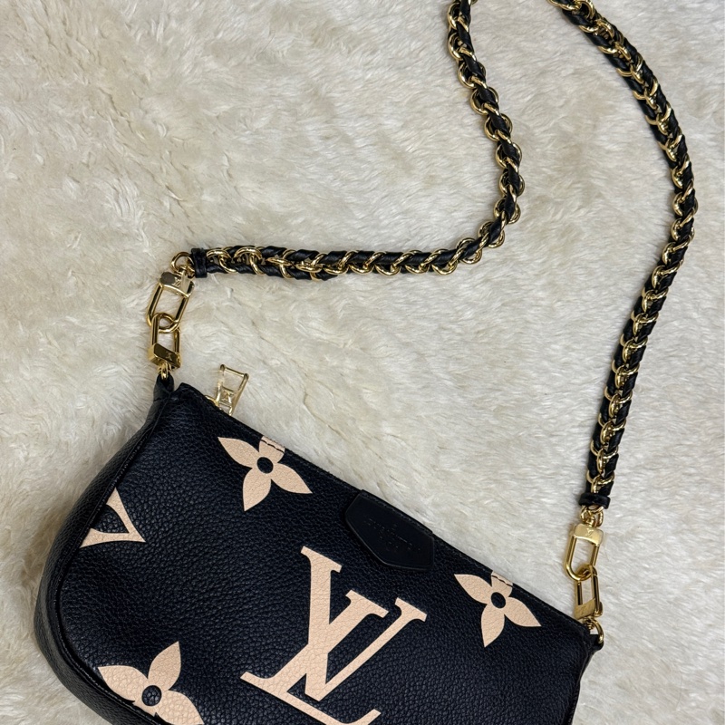 未使用品✨揹帶很美🖤LV 拼色印花 可放手機的牛皮麻將包 揹帶可拆卸-13