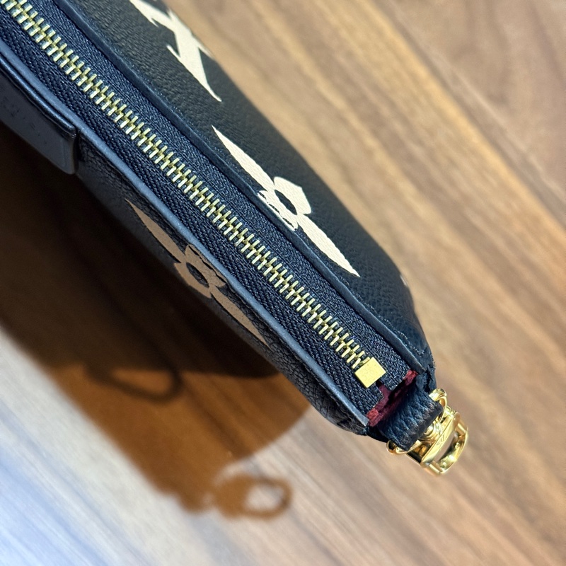 未使用品✨揹帶很美🖤LV 拼色印花 可放手機的牛皮麻將包 揹帶可拆卸-27