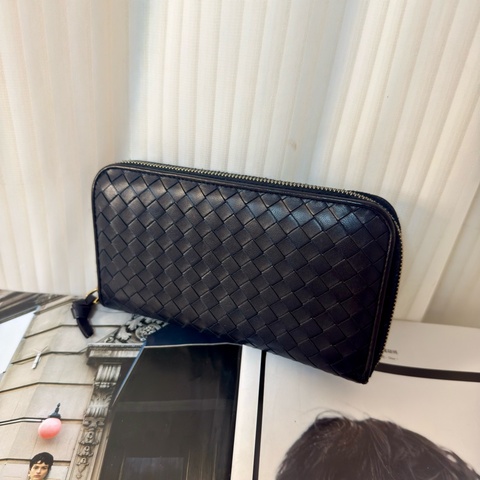 ✔️BOTTEGA VENETA BV 寶緹嘉經典編織拉鍊長夾 黑