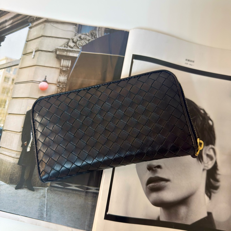 ✔️BOTTEGA VENETA BV 寶緹嘉經典編織拉鍊長夾 黑-1