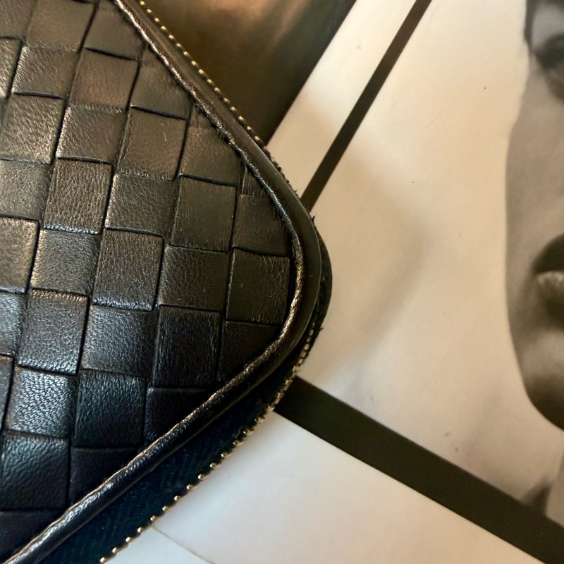 ✔️BOTTEGA VENETA BV 寶緹嘉經典編織拉鍊長夾 黑-7