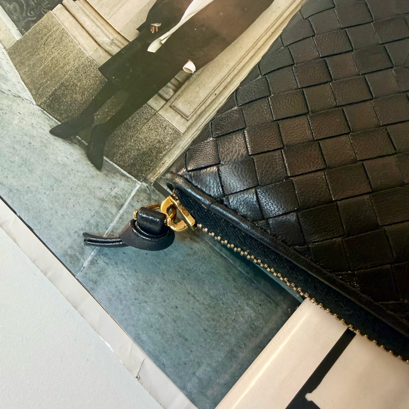✔️BOTTEGA VENETA BV 寶緹嘉經典編織拉鍊長夾 黑-27