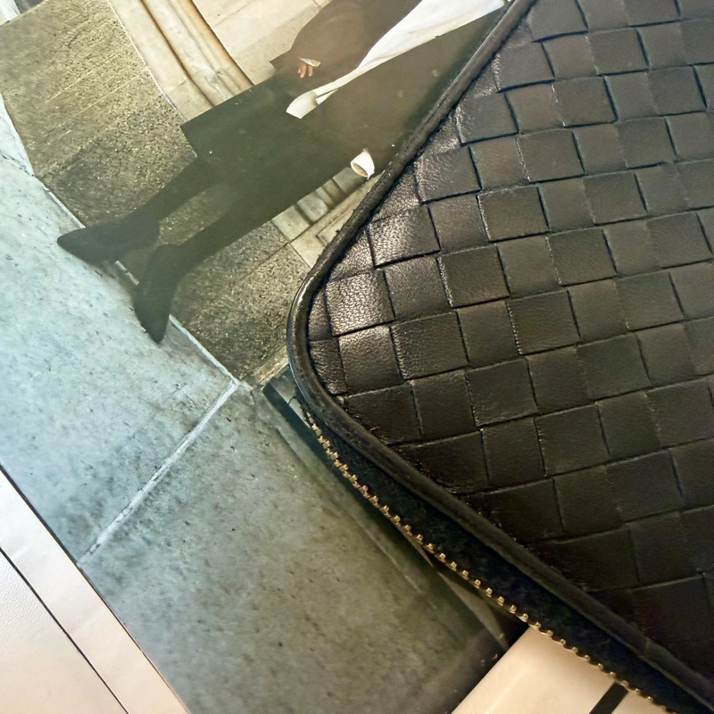 ✔️BOTTEGA VENETA BV 寶緹嘉經典編織拉鍊長夾 黑-29