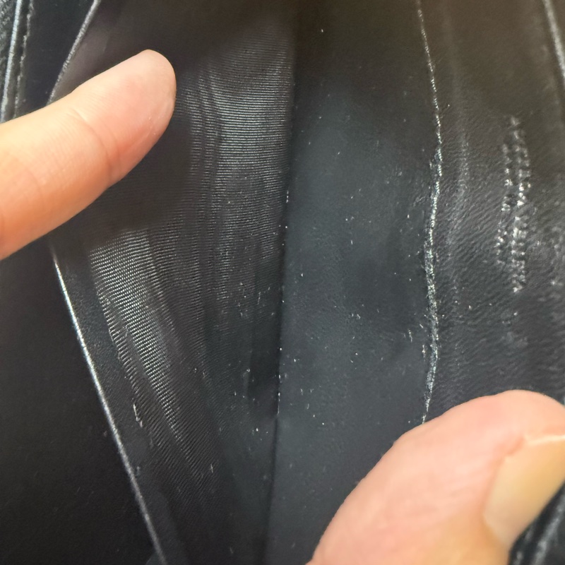 ✔️BOTTEGA VENETA BV 寶緹嘉經典編織拉鍊長夾 黑-35