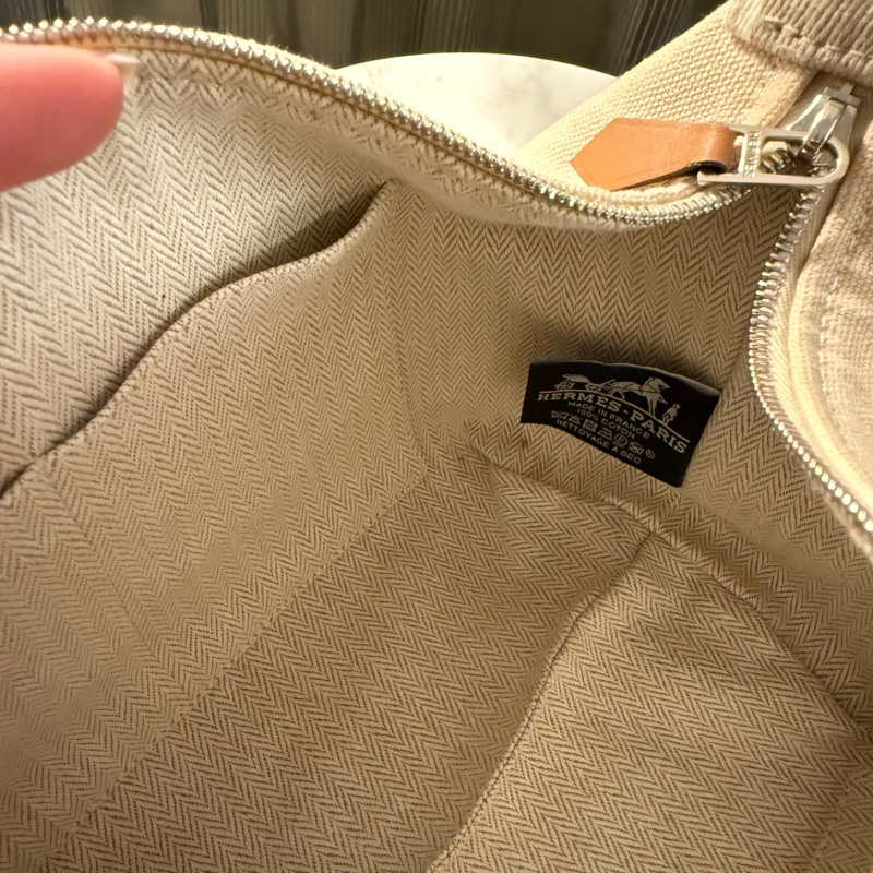 Hermes 97/98新 閒置小號 米色 盥洗包/便當盒-11