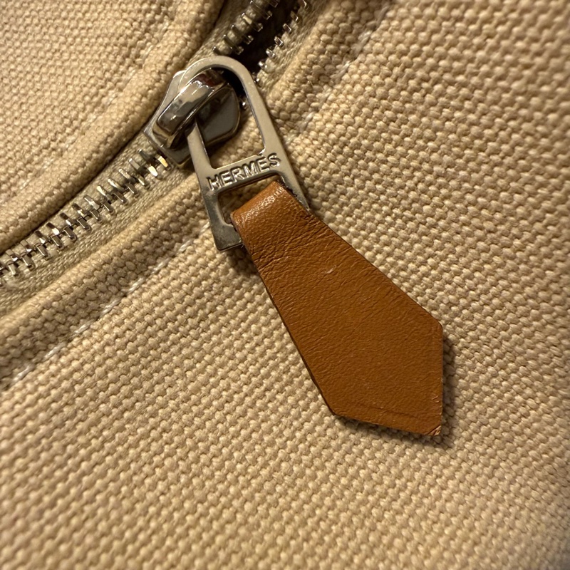 Hermes 97/98新 閒置小號 米色 盥洗包/便當盒-20