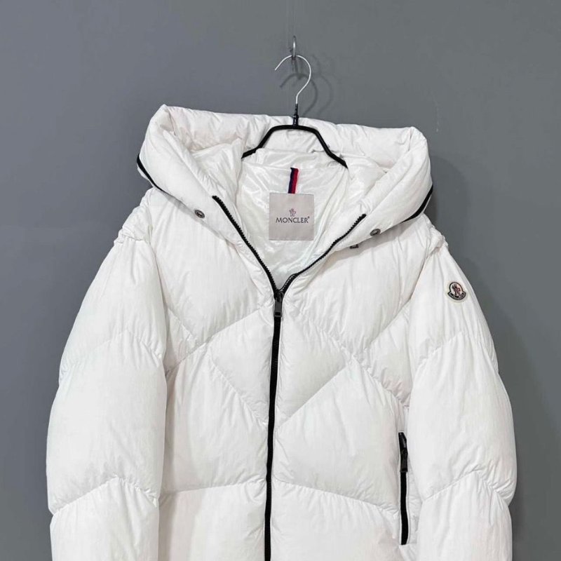 Moncler 白色新款袖標麵包羽絨服2碼胸圍120衣長64 99新配件塵袋-1