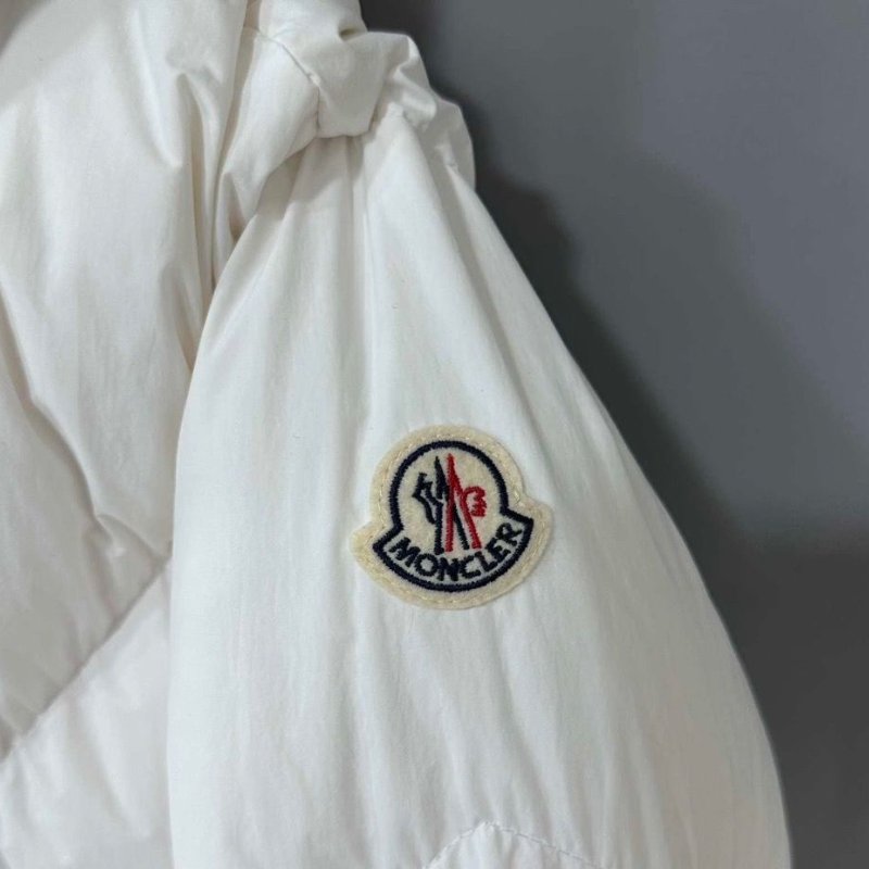 Moncler 白色新款袖標麵包羽絨服2碼胸圍120衣長64 99新配件塵袋-3