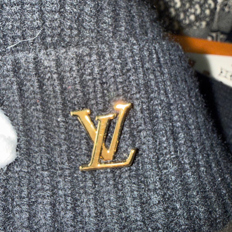 LV Spark 毛帽-12