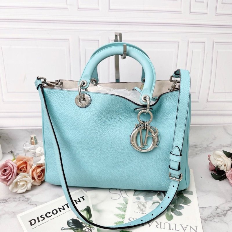 Dior 天藍色issimo肩背包32*12*22 98新配件塵袋-5