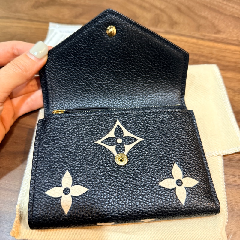 專櫃28000未使用品✨LV拼色黑白印花 牛皮短夾 可放鈔票 有拉鏈零錢袋-14