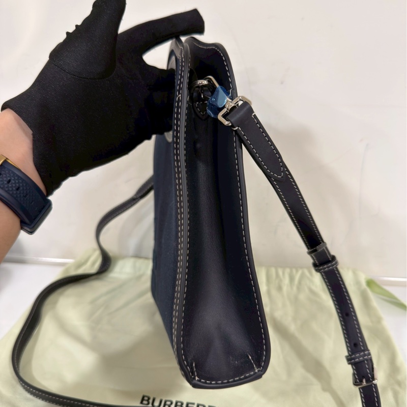 實用設計款❤️‍🔥 超低價😍Burberry黑色帆布拼皮刺繡Logo手提斜背包-6