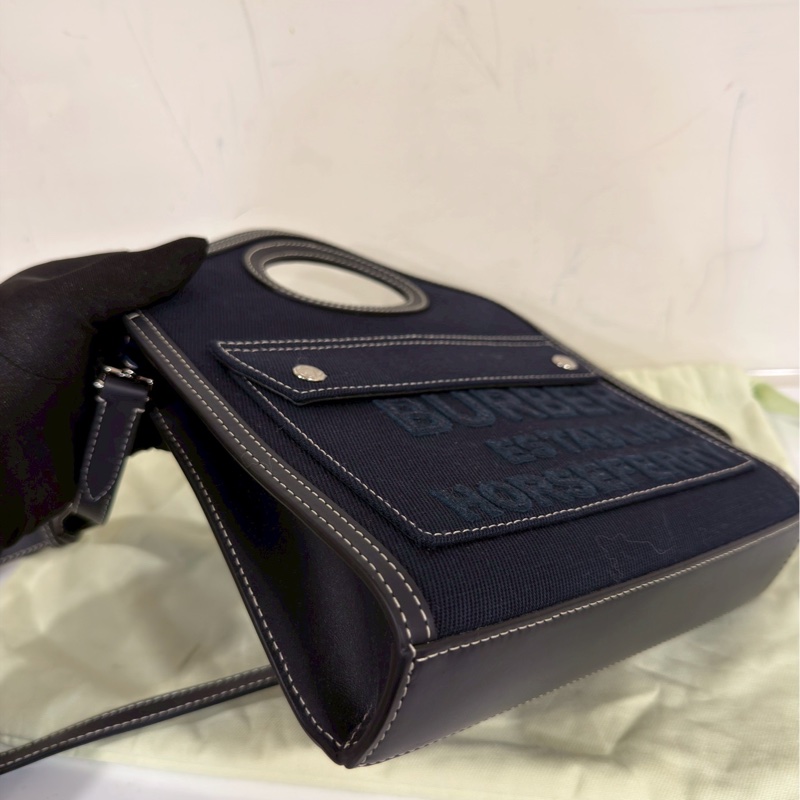 實用設計款❤️‍🔥 超低價😍Burberry黑色帆布拼皮刺繡Logo手提斜背包-10