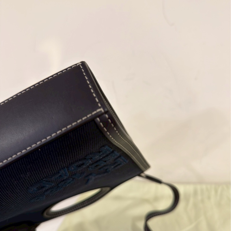 實用設計款❤️‍🔥 超低價😍Burberry黑色帆布拼皮刺繡Logo手提斜背包-13