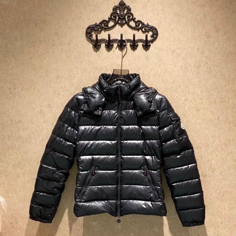 Moncler Bady黑色亮面刺繡徽標logo羽絨外套 1碼 胸圍98cm 衣長60cm 98新配件塵袋衣架-1