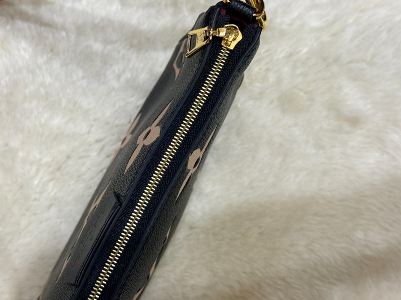 未使用品✨ LV牛皮印花 雙色 黑白 斜背包 揹帶可調長度 可拆卸-19
