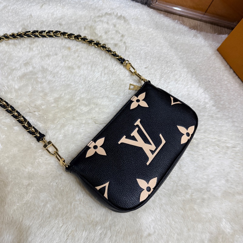 未使用品✨ 揹帶很美🖤LV 拼色印花 可放手機的牛皮麻將包 揹帶可拆卸-10