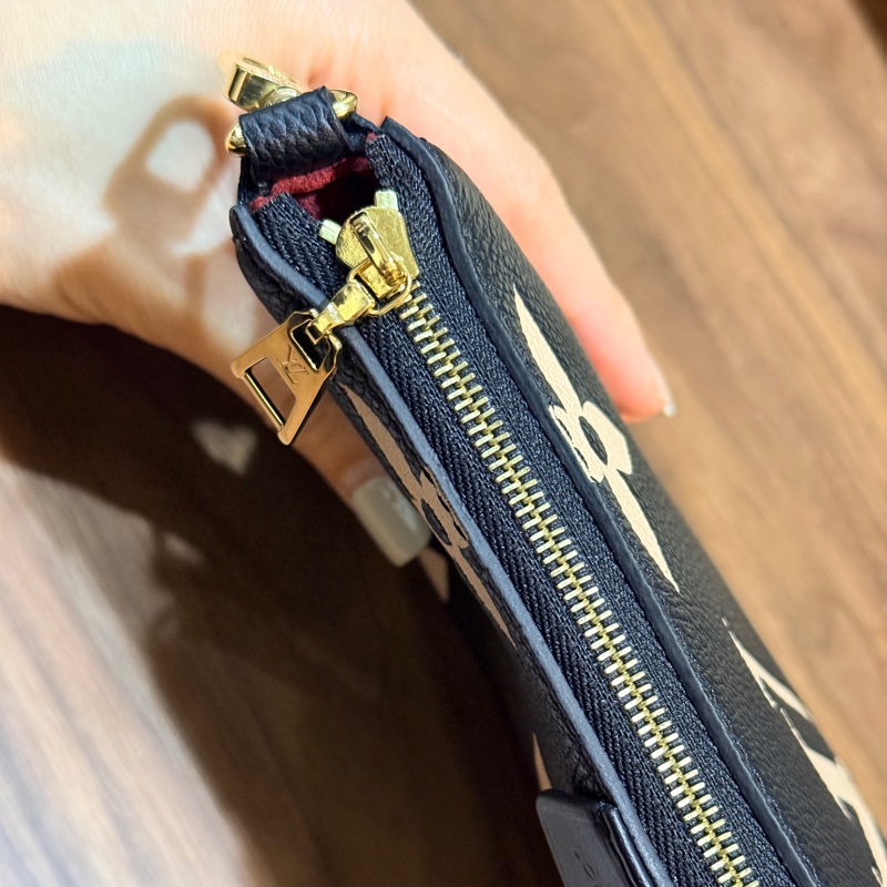 未使用品✨ 揹帶很美🖤LV 拼色印花 可放手機的牛皮麻將包 揹帶可拆卸-26