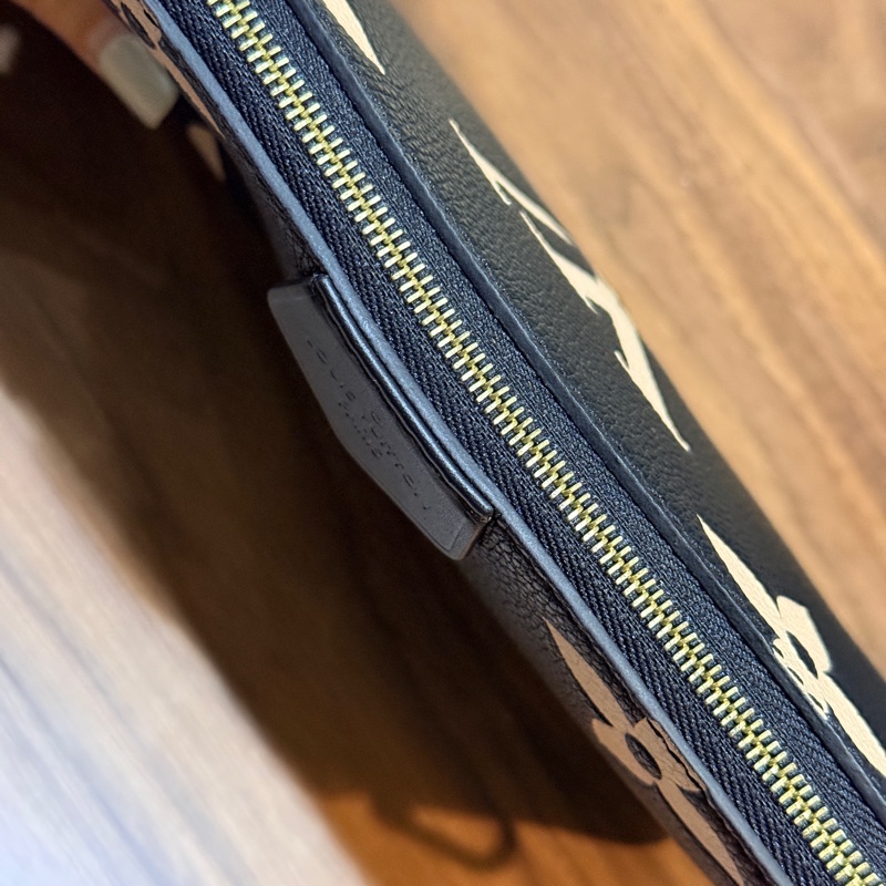 未使用品✨ 揹帶很美🖤LV 拼色印花 可放手機的牛皮麻將包 揹帶可拆卸-27