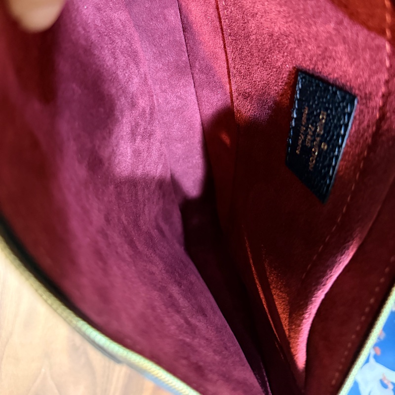 未使用品✨ 揹帶很美🖤LV 拼色印花 可放手機的牛皮麻將包 揹帶可拆卸-31