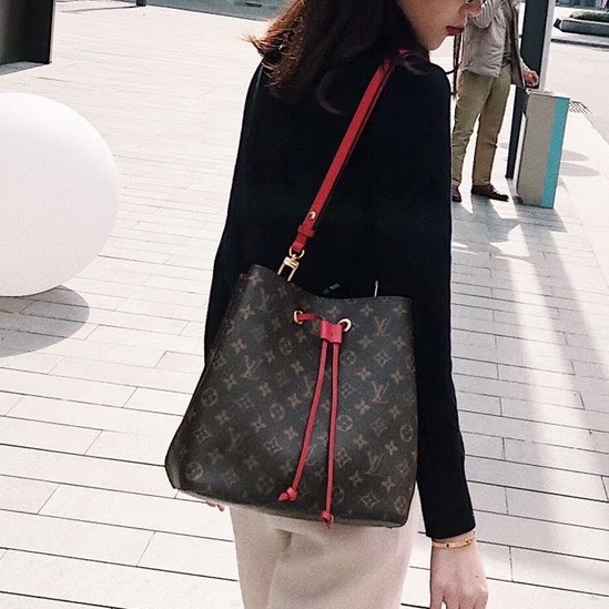 全網最低價🈶購證❤️🔥Lv 經典老花NEONOE紅桶配色水桶包單肩斜挎包-0