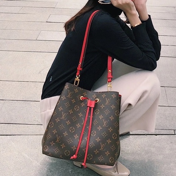全網最低價🈶購證❤️🔥Lv 經典老花NEONOE紅桶配色水桶包單肩斜挎包-2