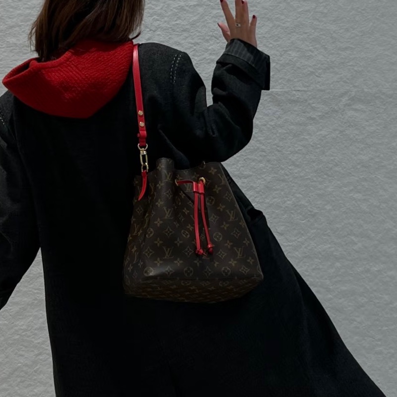 全網最低價🈶購證❤️🔥Lv 經典老花NEONOE紅桶配色水桶包單肩斜挎包-6