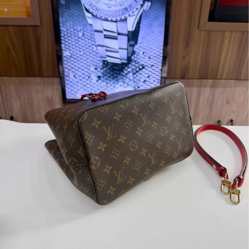 全網最低價🈶購證❤️🔥Lv 經典老花NEONOE紅桶配色水桶包單肩斜挎包-12