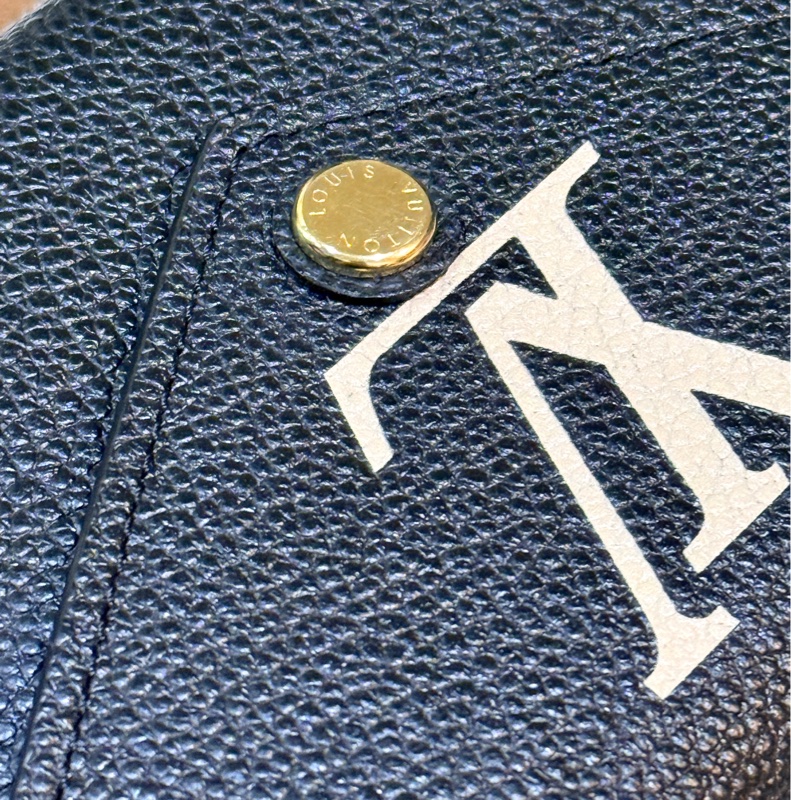 專櫃28000未使用品✨LV拼色黑白印花 牛皮短夾 可放鈔票 有拉鏈零-21