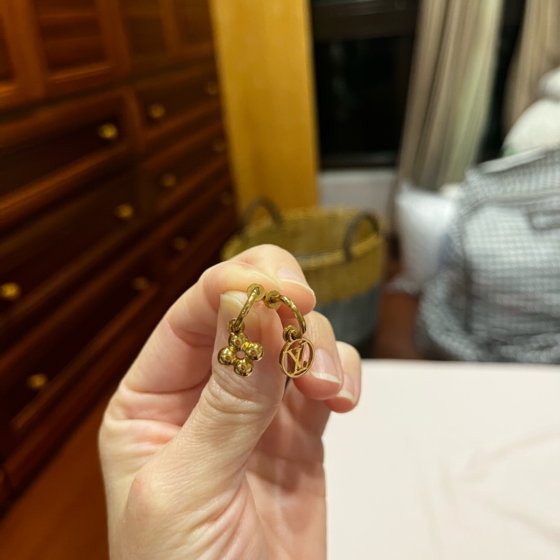 LV不對稱耳環一對-7