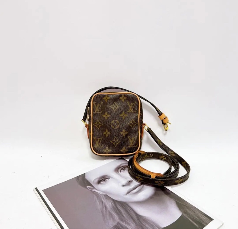 【全網最低價✨92%新】Danube 斜挎包 M14013 老花相機包-0