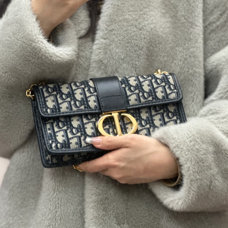 優雅秋冬必入款❄️99新🆕Dior小號Montaigne蒙田30刺繡老花翻蓋包🉑調節🉑拆卸鏈條斜挎包包-1