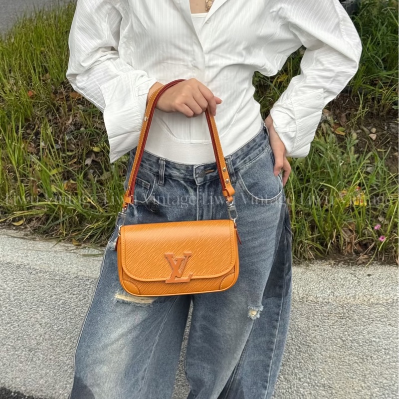 🧡路易威登法棍包LV淺焦糖色EPI牛皮大logo下蓋Buci法棍包M59459-3