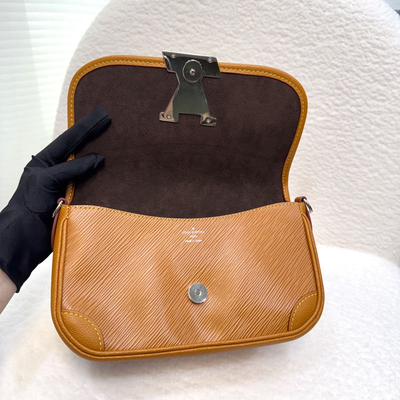 🧡路易威登法棍包LV淺焦糖色EPI牛皮大logo下蓋Buci法棍包M59459-14