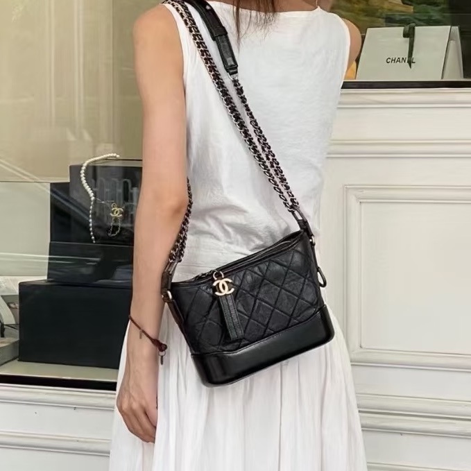 率性經典款😎黃金尺寸99新🆕Chanel黑金中號流浪包單肩斜挎包-3