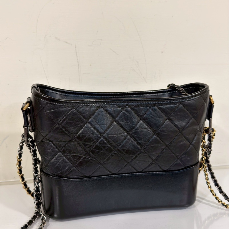 率性經典款😎黃金尺寸99新🆕Chanel黑金中號流浪包單肩斜挎包-8