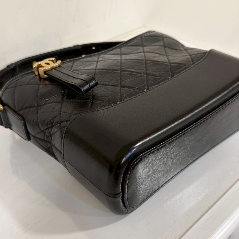 率性經典款😎黃金尺寸99新🆕Chanel黑金中號流浪包單肩斜挎包-10