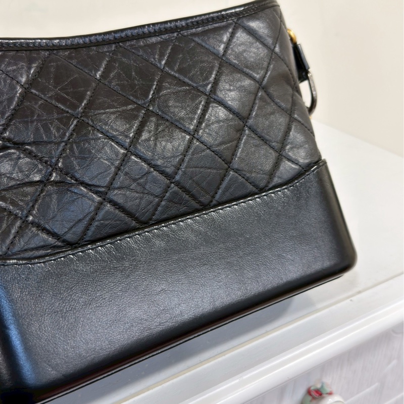 率性經典款😎黃金尺寸99新🆕Chanel黑金中號流浪包單肩斜挎包-14