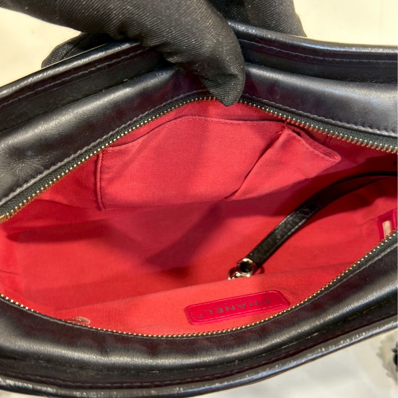 率性經典款😎黃金尺寸99新🆕Chanel黑金中號流浪包單肩斜挎包-21