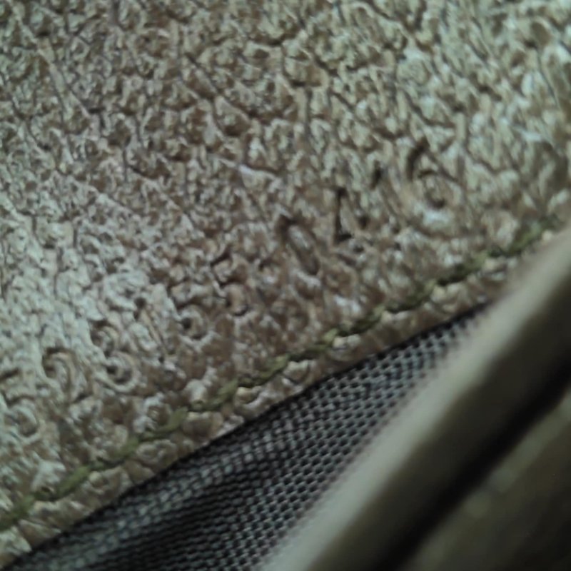 GUCCI 735574 Ophidia GG 經典老花織帶扣式零錢短夾.咖-8