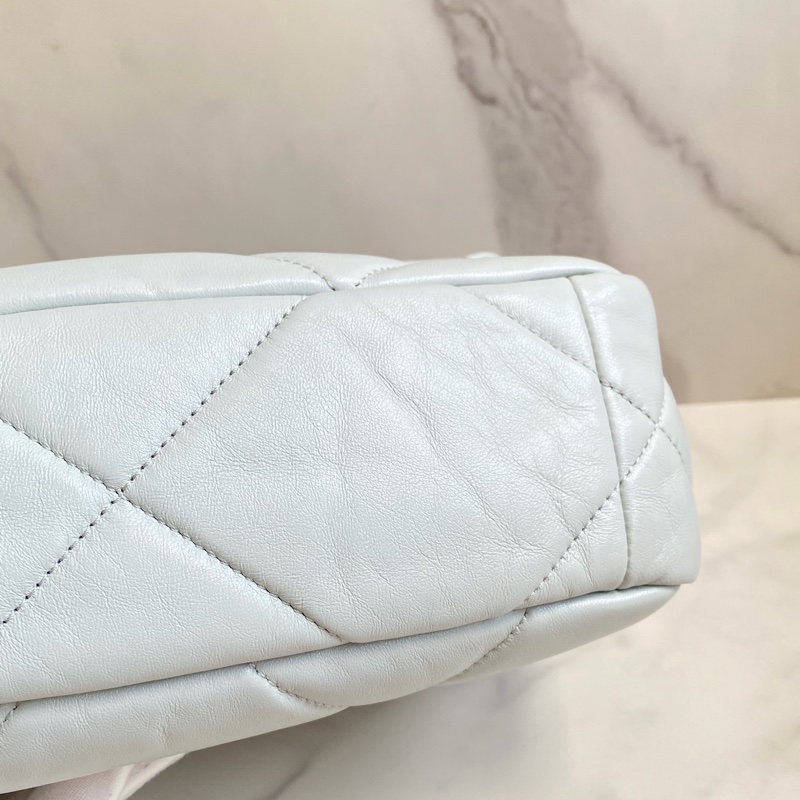 🎆迎新年只要$99,999 Chanel 19bag 小號26cm 迷霧淡藍 金扣 晶片款-8