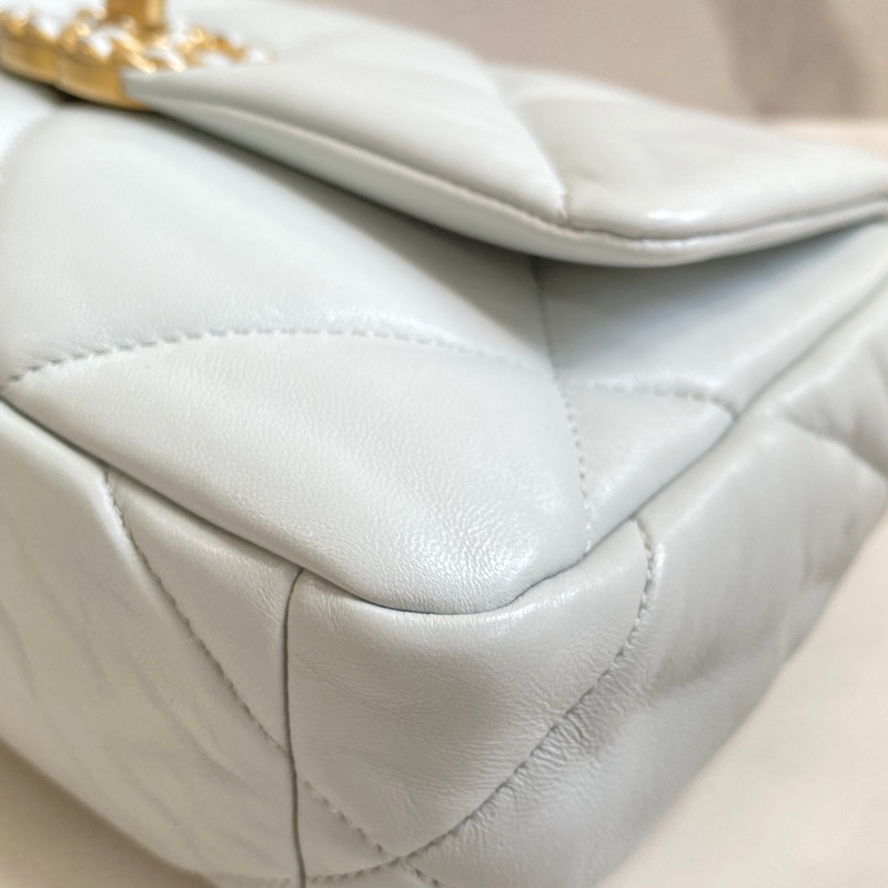 🎆迎新年只要$99,999 Chanel 19bag 小號26cm 迷霧淡藍 金扣 晶片款-15