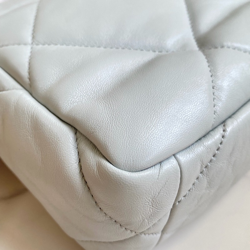 🎆迎新年只要$99,999 Chanel 19bag 小號26cm 迷霧淡藍 金扣 晶片款-16