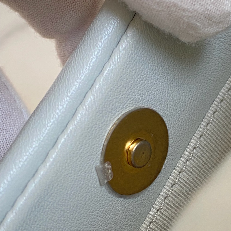 🎆迎新年只要$99,999 Chanel 19bag 小號26cm 迷霧淡藍 金扣 晶片款-34