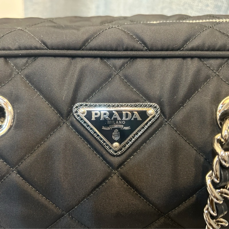 [特價] PRADA 普拉達 全新尼龍黑菱格紋肩背包 1BB903-11