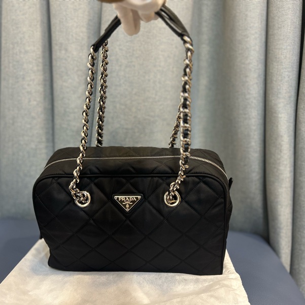 [特價] PRADA 普拉達 全新尼龍黑菱格紋肩背包 1BB903-5