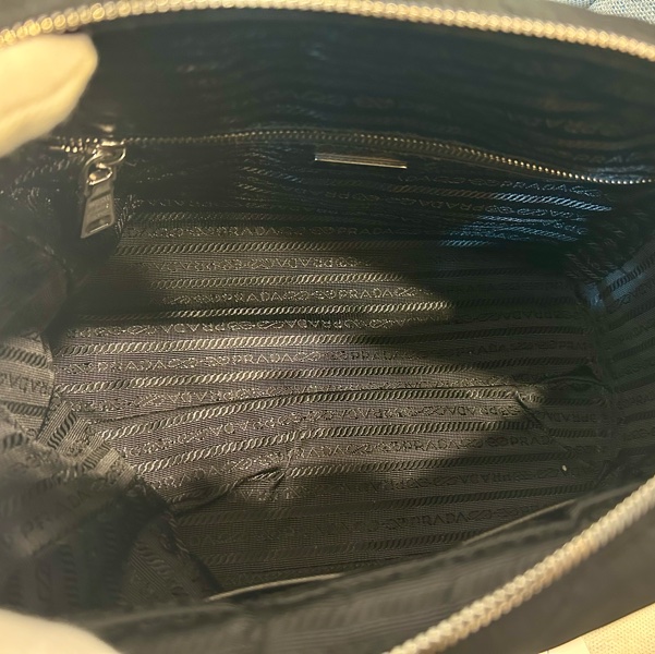 [特價] PRADA 普拉達 全新尼龍黑菱格紋肩背包 1BB903-10