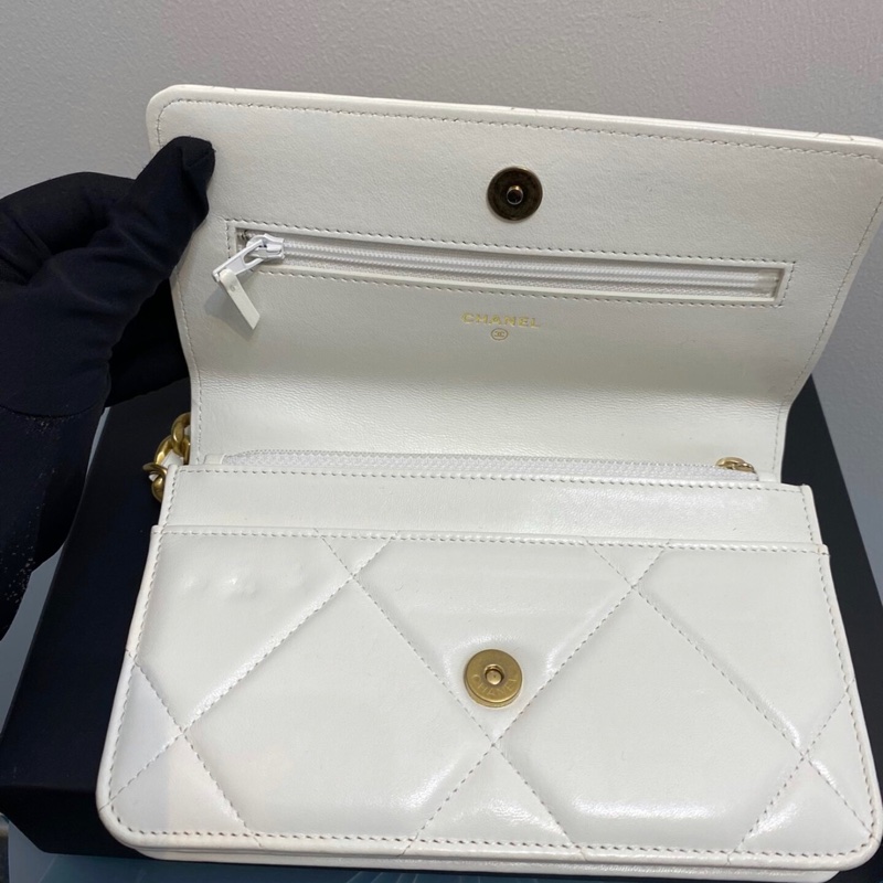 【92%新 ✨ 全網最抵！】Chanel 19bag WOC 白色 牛皮 芯片款-7