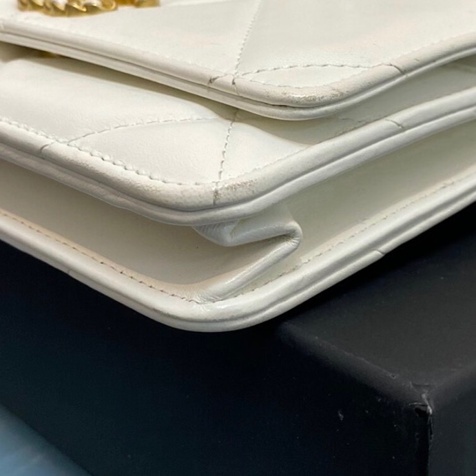 【92%新 ✨ 全網最抵！】Chanel 19bag WOC 白色 牛皮 芯片款-9